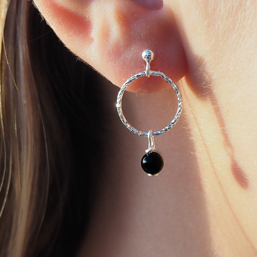 Ohrringe Silber Hoops mit Turmalin Edelstein Schwarz. Silberohrringe Glitzer Tiara Stones Schmuck Salzburg Edelsteinschmuck Turmalinschmuck Ohrringe Turmalin schwarz