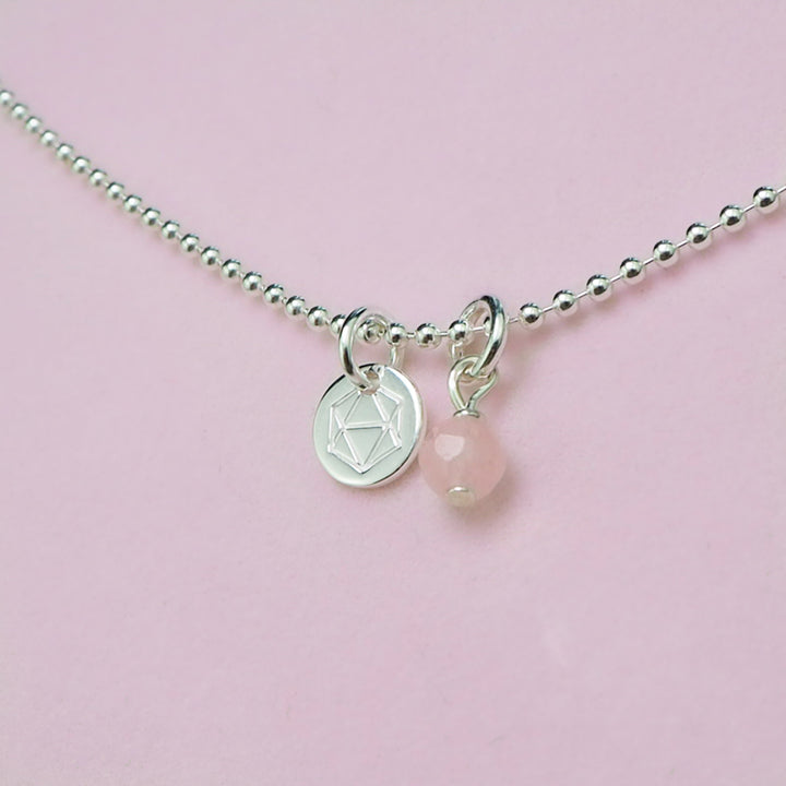 Rosenquarz Schmuckstein Rosenquarzkette kaufen handgemachter Schmuck aus Heilstein Rosenquarz