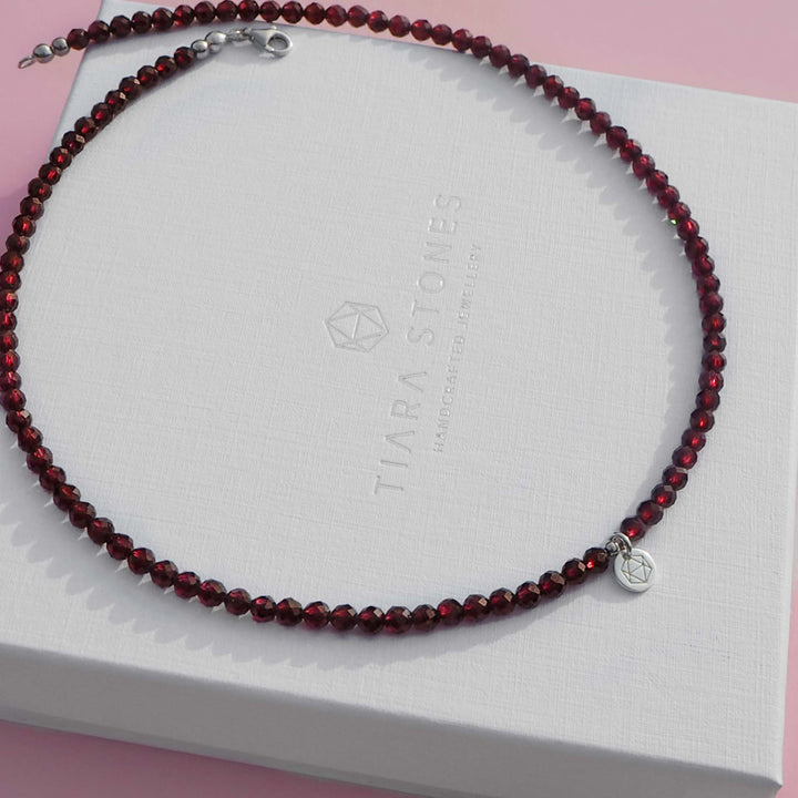 Granatkette roter granat edelsteinkette, Schmuck online Deutschland Kette mit Edelstein Rot Granat Edelsteinschmuck Granatschmuck Kette mit Anhänger Granat Granatannhänger echt silber